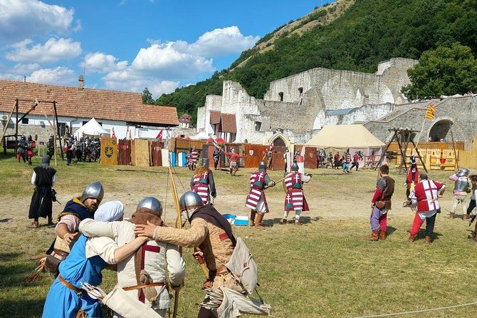 Private Guided Tour to Szentendre & Visegrád Castle (Danube Bend) - Booking, cancellation, and seasonal details
