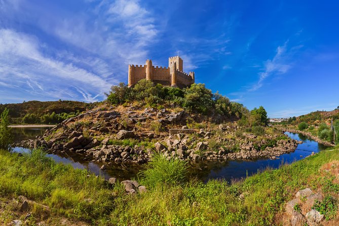 Private Knights Templar Full-Day Tour to Tomar, Almourol Castle and Constância - Constância, a short pause with a literary connection