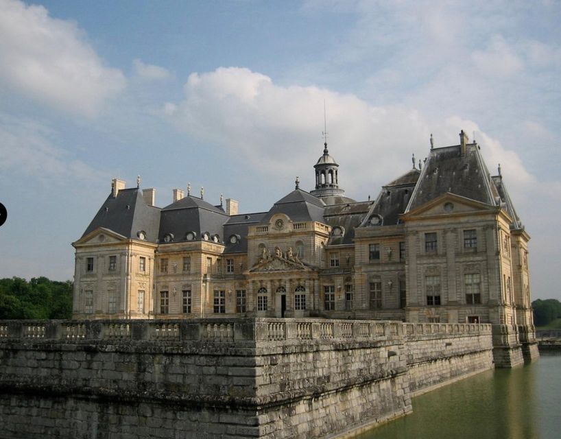 Private tour: Chateaux de Vaux le Vicomte & Fontainebleau - Key points at a glance