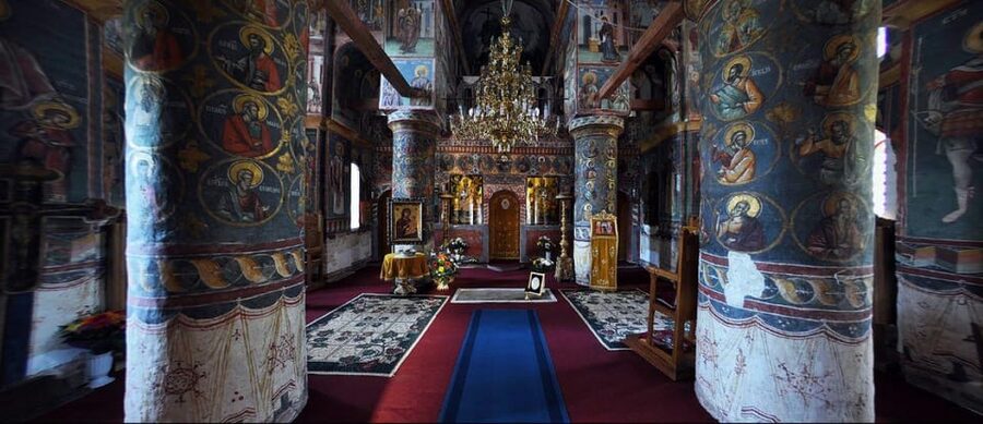 Private Tour from Bucharest to Dracula's tomb and Mogosoaia - Should you book this tour?