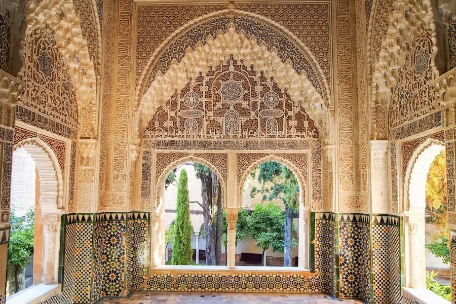 Private tour in all complete complex of Alhambra with ticket - Who will get the most from this tour