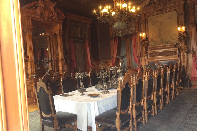 PRIVATE Tour in Chapultepec Castle and Museum of Anthropology - A 25-minute walk through Bosque de Chapultepec