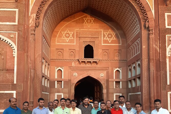Private Tour of Taj mahal and Agra Fort with Guide & Entry Ticket - Is $40 per person good value?