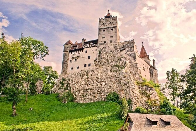 Private Tour to Dracula's Castle, Brașov City & Peleș Castle - A long but rewarding Bucharest day