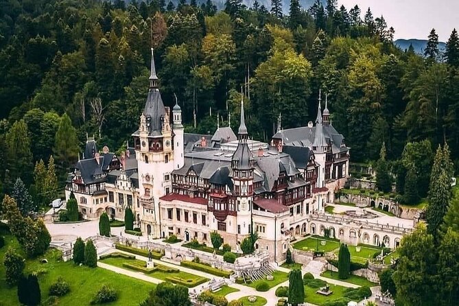 Private Tour to Dracula's Castle, Brașov City & Peleș Castle - Peleș Castle and the 09:15 entry window