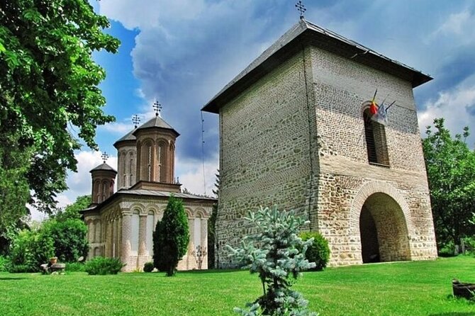 Private Tour to Salt Mine, Lunch at Winery and Dracula Grave - What the private guide adds