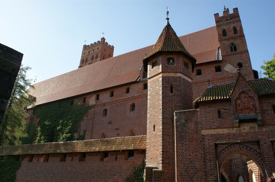 Private transportation to the Malbork Castle from Gdansk - What the UNESCO designation adds