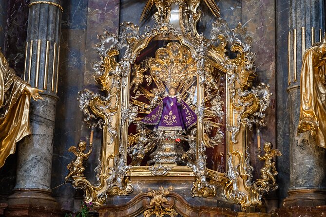 Private Walking tour: From Charles Bridge to Prague Castle - Malá Strana and the smaller streets around Maltézské Square