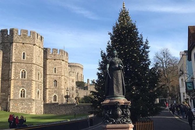 Private Windsor Castle, Stonehenge, The City of Bath Day Tour - Bath offers a change of mood