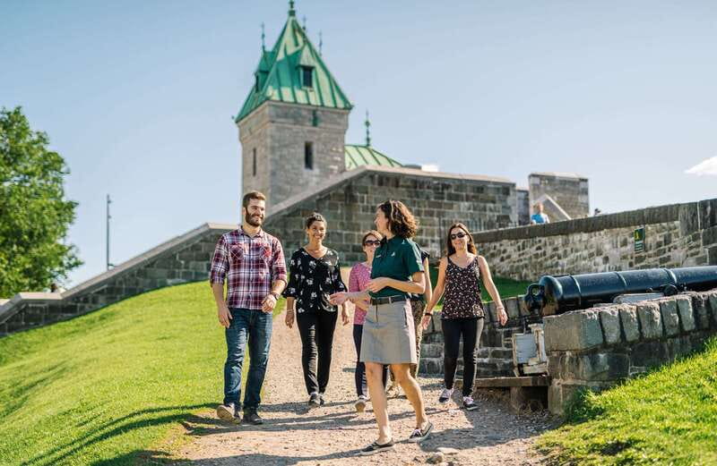 Québec: Fortifications-of-Québec Guided Walking Tour - Following the walls of Old Québec