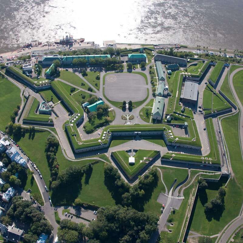 Quebec: La Citadelle de Québec Ticket and Guided Tour - Walking the walls, barracks, and defensive works