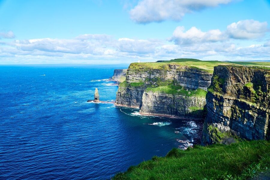 Rail Tour: The Cliffs of Moher & Bunratty Castle Tour - Lunch near Doolin