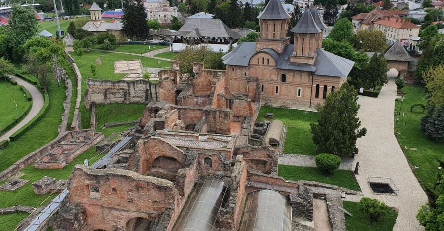 Real Dracula Princely Court and Real Dracula's Fortress - Vidraru Dam, a change of pace