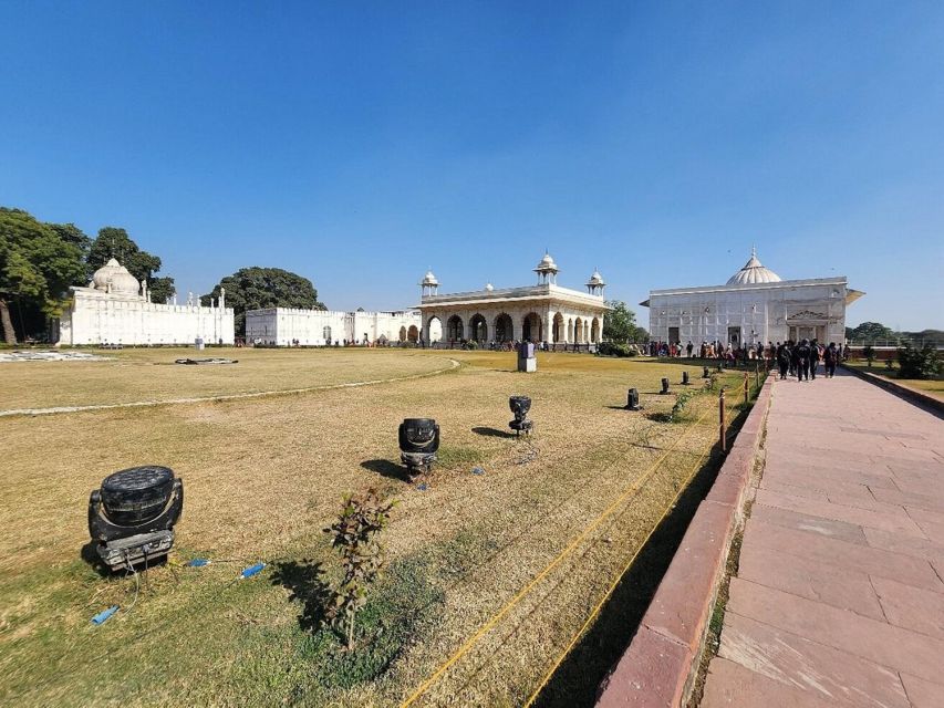 Red Fort Skip-the-Line E-tickets & guide Delhi transfers - Entering with a pre-booked ticket