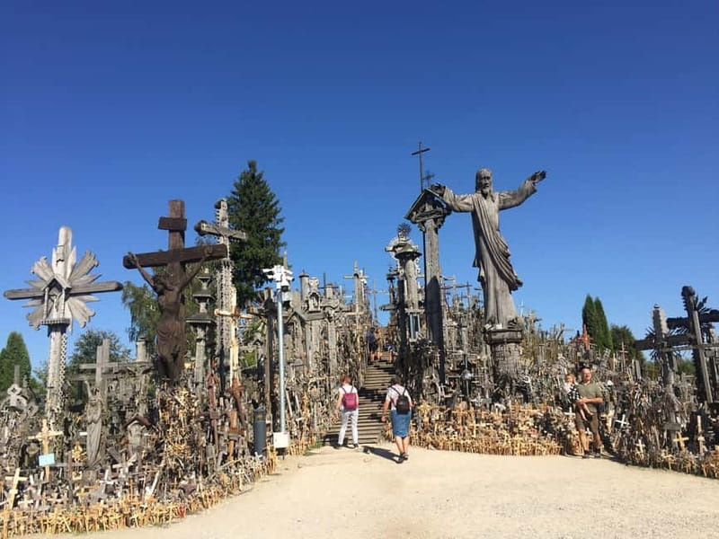Riga: Bauska Castle, Rundale Palace and Hill of Crosses Trip - What the $147 price really covers