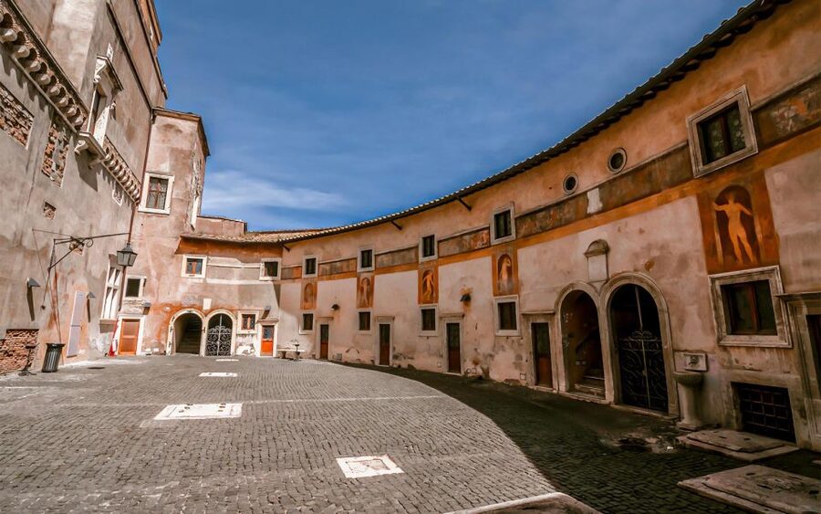 Rome: Castel Sant’Angelo Entrance Ticket with Audioguide - A Roman tomb with a second life as a fortress