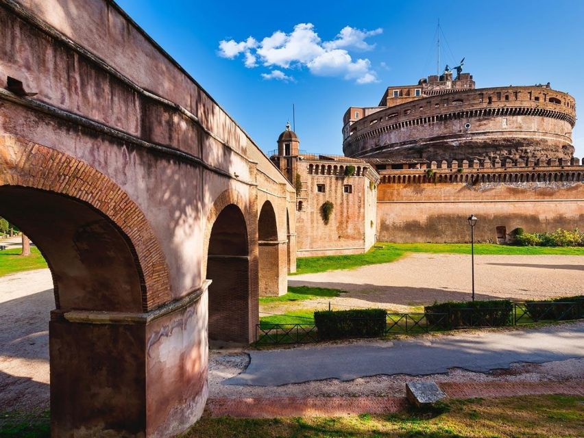 Rome: Castel Sant’Angelo Entrance Ticket with Audioguide - How the audioguide affects the visit