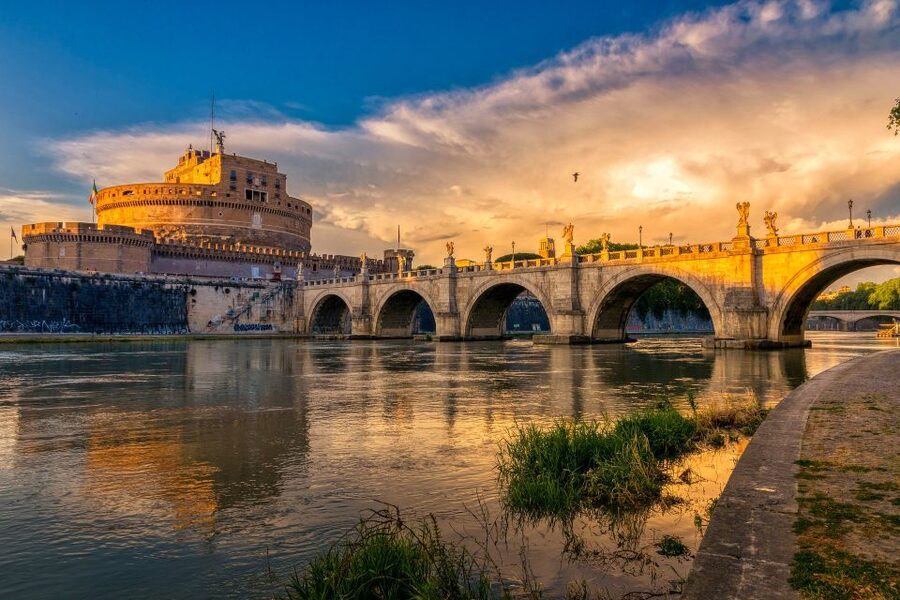 Rome: Castel Sant’Angelo Entry Ticket with Audio guide - Following the papal corridors and fortress route