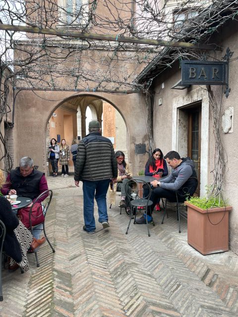Rome: Castel Sant’Angelo Entry Ticket with Audio guide - The audio guide: useful, but prepare your phone