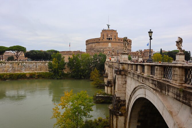 Rome: Castel Sant'Angelo Guided Tour - The Bridge of Angels and the route outside