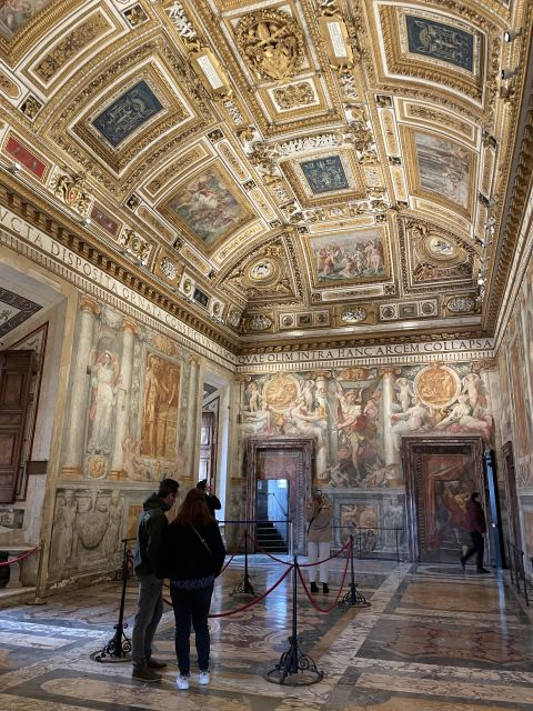 Rome: Castel Sant'Angelo Tour With Skip-the-line Access - Inside Hadrian’s ancient mausoleum