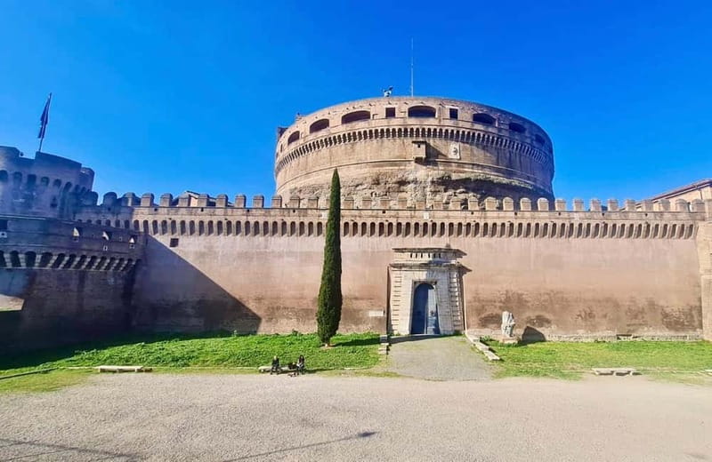 Rome: Castle Sant'Angelo Ticket w/ audioguide option - Audio guide or independent exploration?