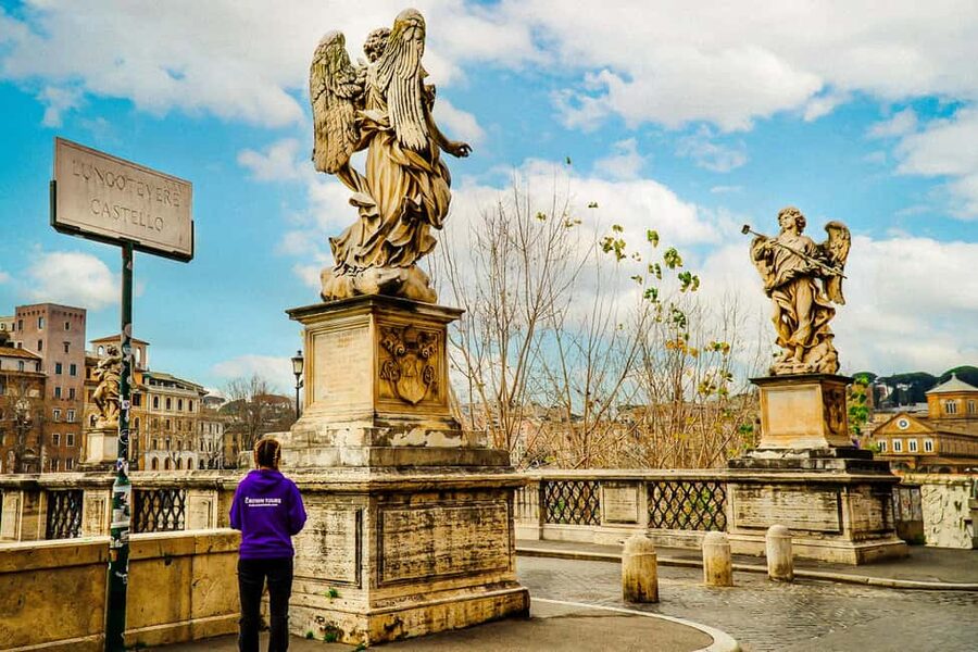 Rome: Skip-the-Line Castel Sant'Angelo Tickets & Audio Guide - Hadrians mausoleum and the first rooms