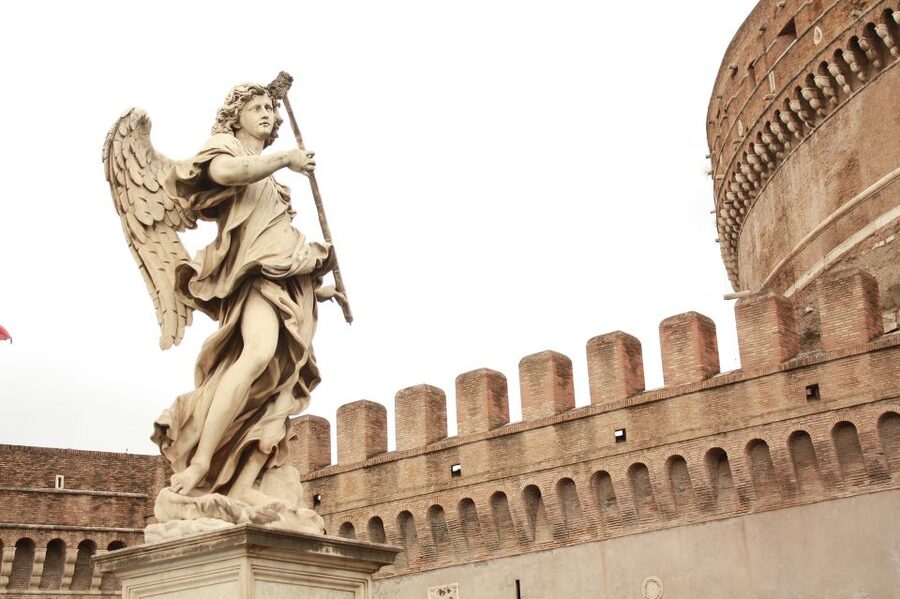 Rome: Small Group Guided Tour of Castel Sant'Angelo - What the guides do well