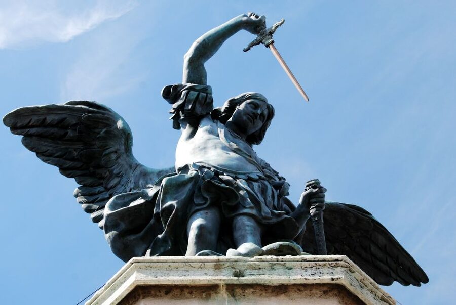 Rome: Small Group Guided Tour of Castel Sant'Angelo - Starting at the entrance with City Walkers