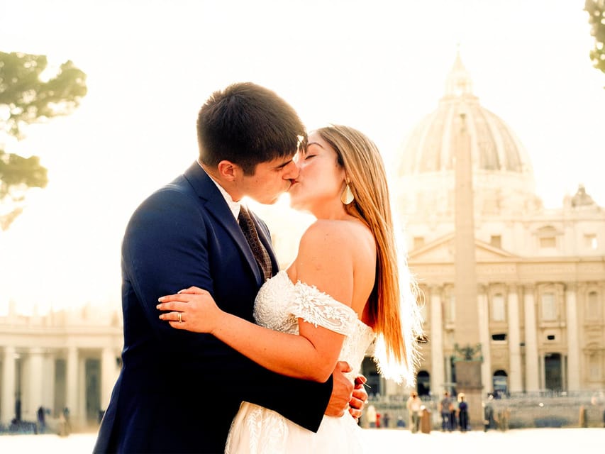Rome: Vatican, St Peter’s Sq & Castel Sant’Angelo PhotoShoot - Meeting outside St. Peter’s Square