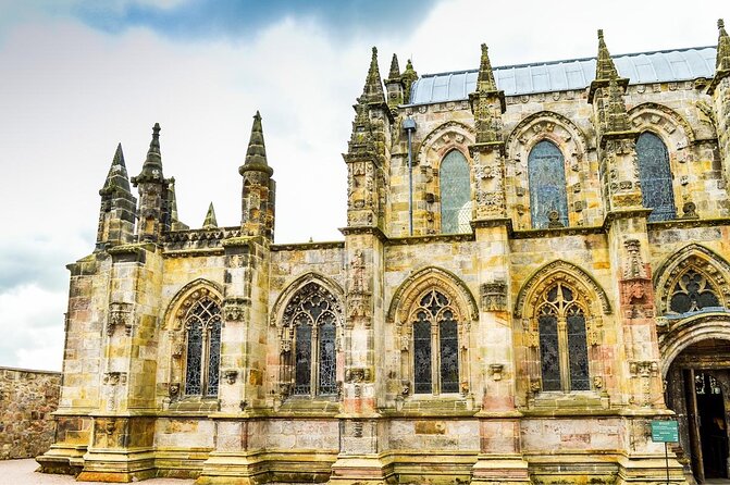 Rosslyn Chapel, Dunfermline Abbey and Stirling Castle Day Tour - Dunfermline Abbey and Robert the Bruce