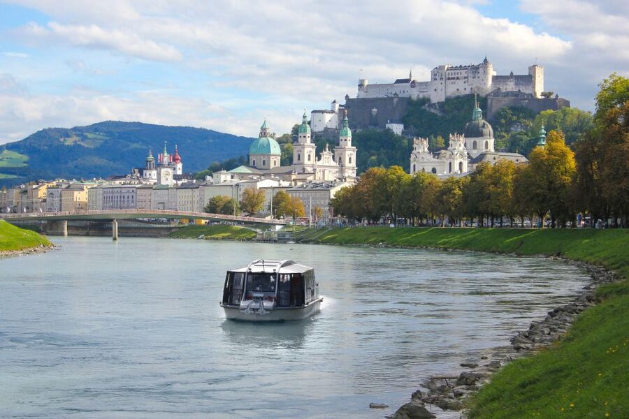 Salzburg: River Cruise & Best of Mozart Fortress Concert - The long gap between boat and concert