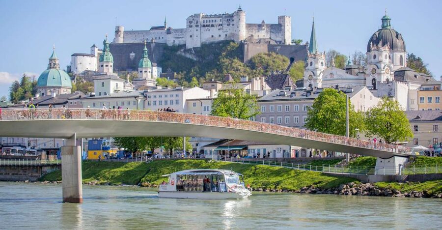 Salzburg: River Cruise, Dinner & Fortress Concert - A Salzburg evening built around Mozart