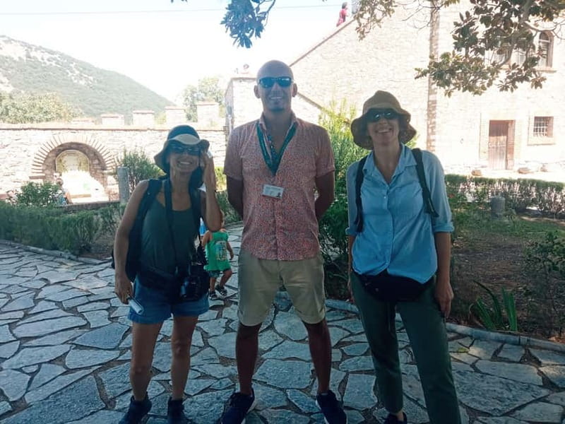 Saranda 1-Day: Butrint, Ksamil, Blue Eye & Lekuresi Castle - Ksamil: pretty water, short stop