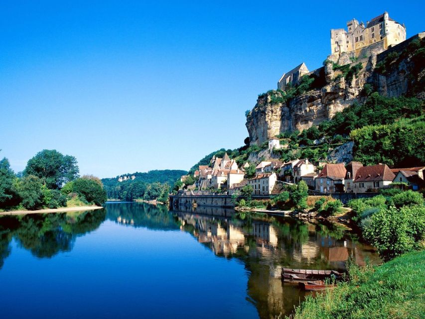 Sarlat : Private tour to Prehistoric Cave + Medieval Castle - Key points at a glance