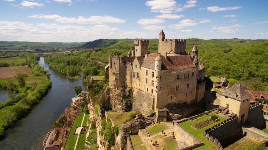 Sarlat : Private tour to Prehistoric Cave + Medieval Castle - Who will enjoy this most