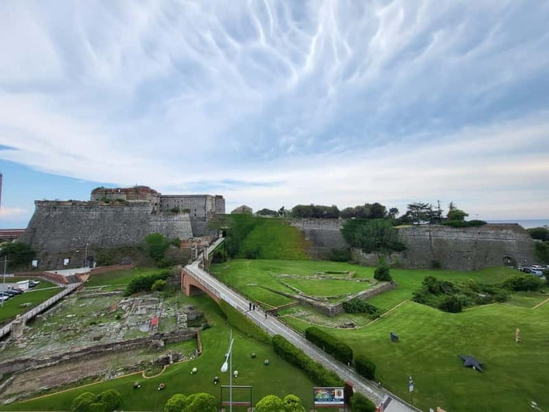 Savona: Guided visit to the Priamàr Fortress - Starting at the Civic Archaeological and City Museum