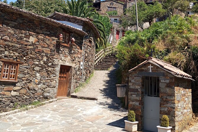 Schist Villages and medieval castles tour - A natural pool gives the tour breathing room
