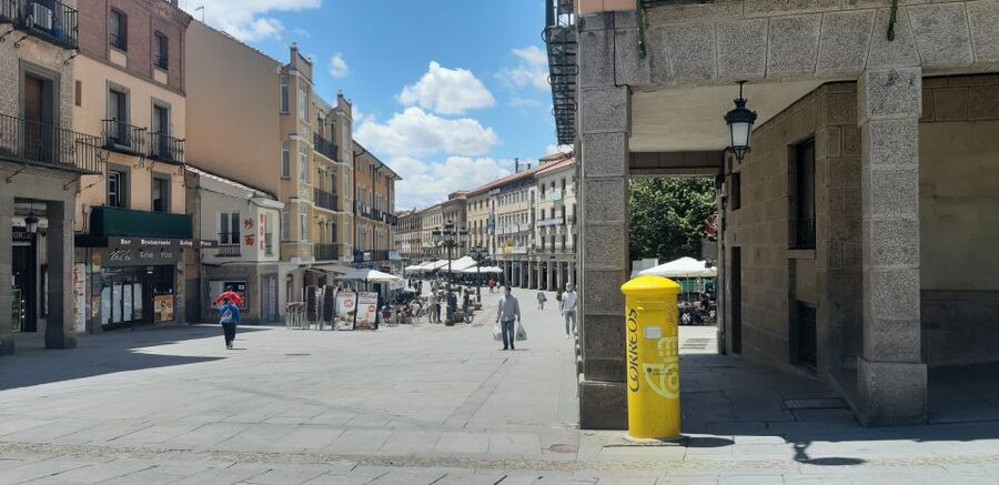 Segovia: Guided Walking Tour with Alcázar Entry - Why this two-hour route works in Segovia