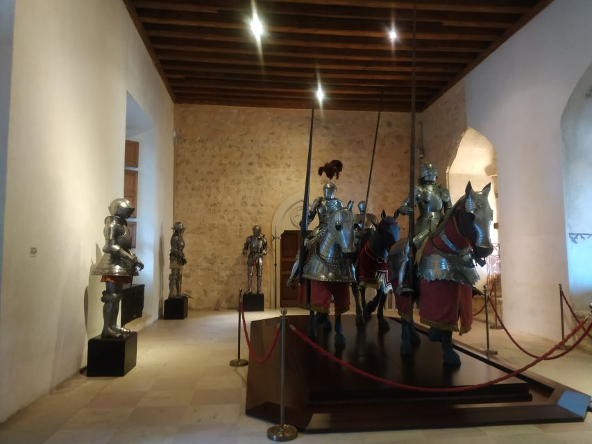 Segovia: Guided Walking Tour with Alcázar Entry - Plaza Mayor and the Cathedral exterior