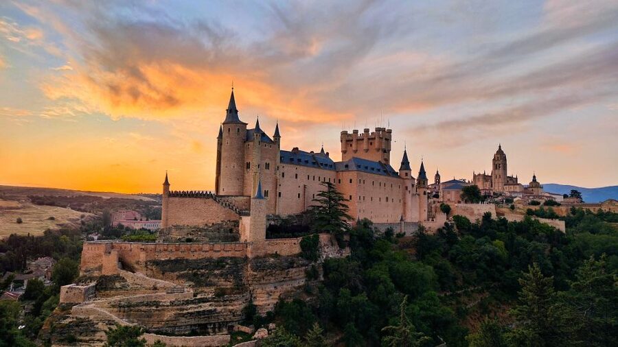Segovia: Private City Walking Tour with Alcázar of Segovia - Sirenas Square, San Martin, and the city’s Christian center