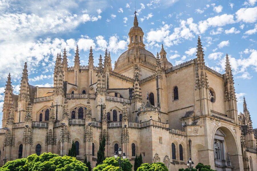 Segovia Private Guided Visit & Alcazar with High Speed Train - Timing, fitness, and who should book