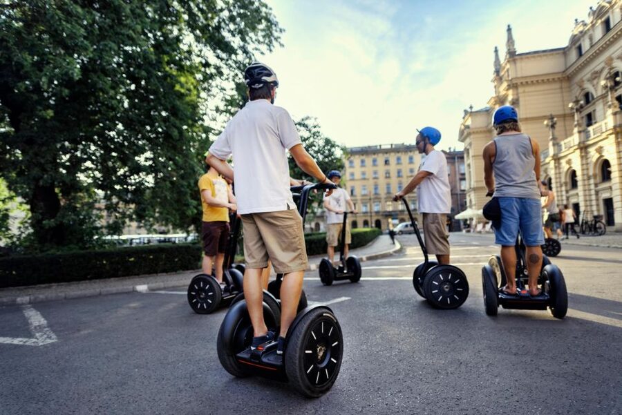 Segway Tour Krakow: Grand Tour (Old Town + Wawel Castle) - Starting at Sienna 17 and learning the Segway