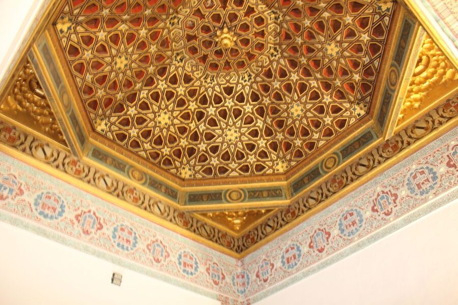 Seville: Alcazar, Cathedral, and Giralda Skip-the-Line Tour - Who should book this Seville tour?