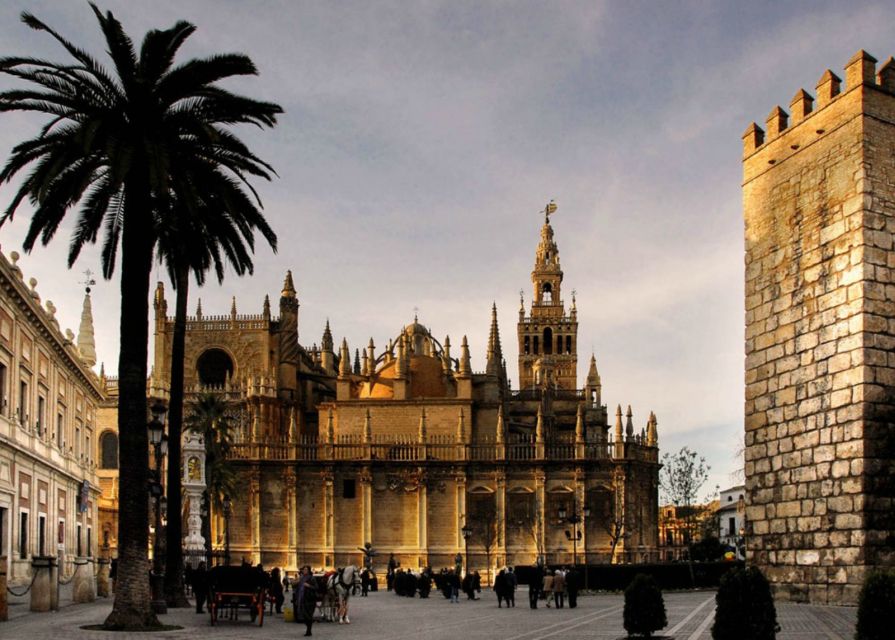Seville: Alcazar, Cathedral, and Giralda Skip-the-Line Tour - Seville Cathedral and its Gothic scale