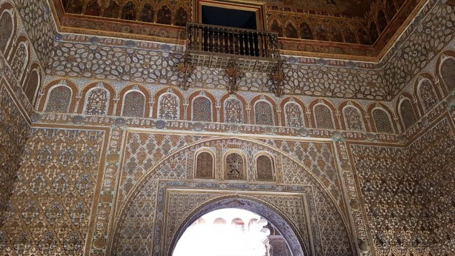 Seville: Alcázar, Cathedral & Giralda Fast Track Guided Tour - Who should book this Seville tour