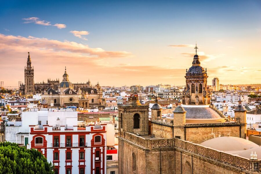 Seville: Alcázar Guided Palace Tour with Priority Access - The gardens need more than a quick glance