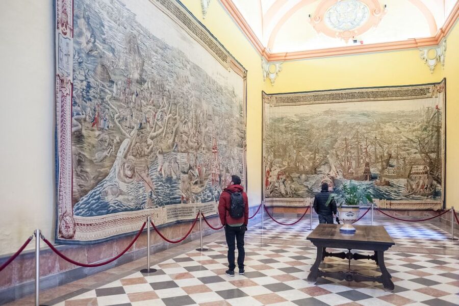 Seville: Alcazar Guided Tour with Entrance - Who will get the most from this tour