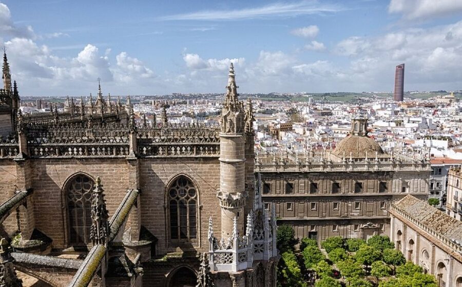 Seville: Cathedral, Giralda & Alcázar Guided Tour - Practical details for a smoother visit