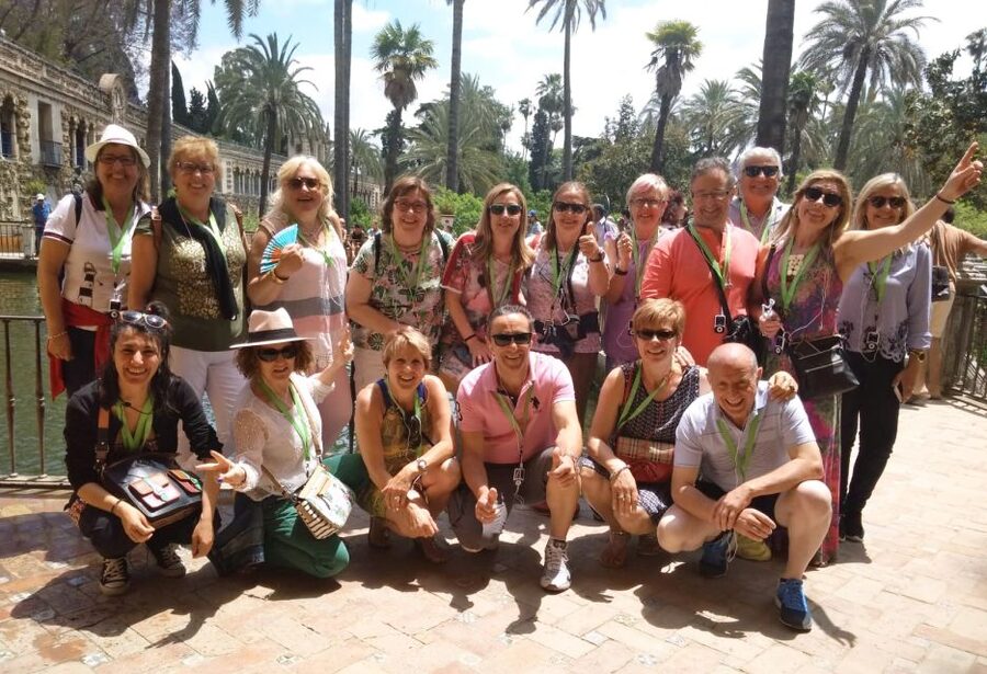 Seville: Cathedral, Giralda & Alcázar Guided Tour - Seville Cathedral, about one hour inside